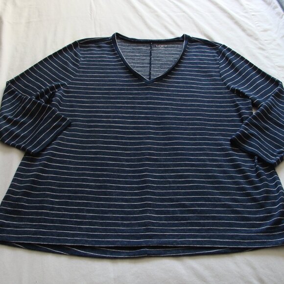 ANN TAYLOR LOFT Blue & White STRIPE 3/4 Sleeve V-Neck Knit Top Sz XL - Picture 4 of 6